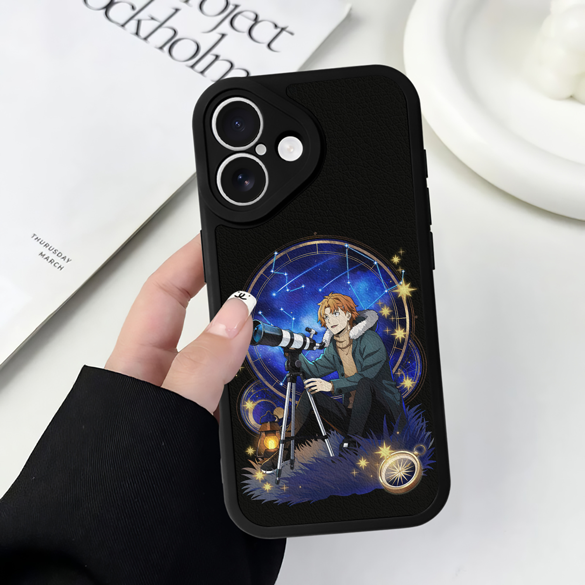 （画像用） 文豪ストレイドッグス Bungo Stray Dogs 【iPhone 16シリーズ対応】シリコンスマホケース（レザー調） 材質：シリコン